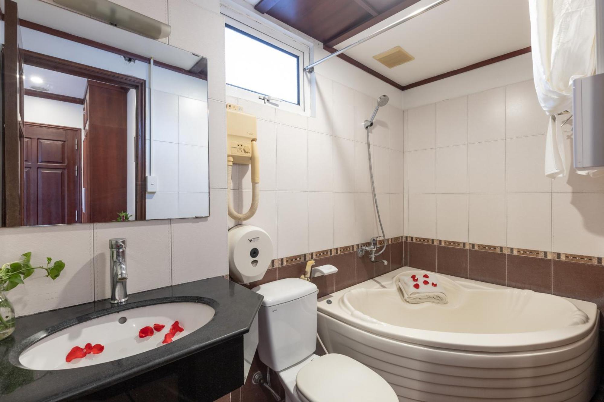 T - Apartment Hanoi Exterior photo